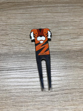 Load image into Gallery viewer, Tiger Frank Combo Divot Tool + Ball Marker